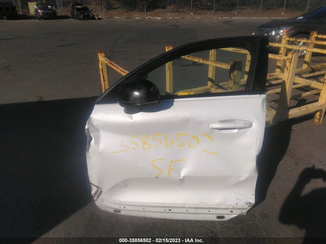 2021 Volvo XC40, VIN: YV4162UM9M2427373