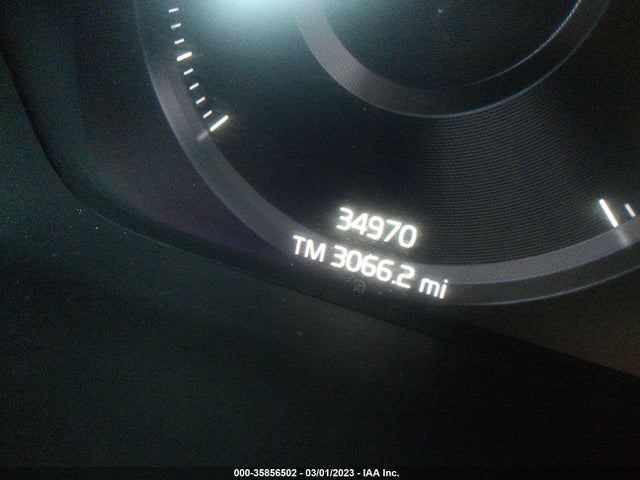 2021 Volvo XC40, VIN: YV4162UM9M2427373