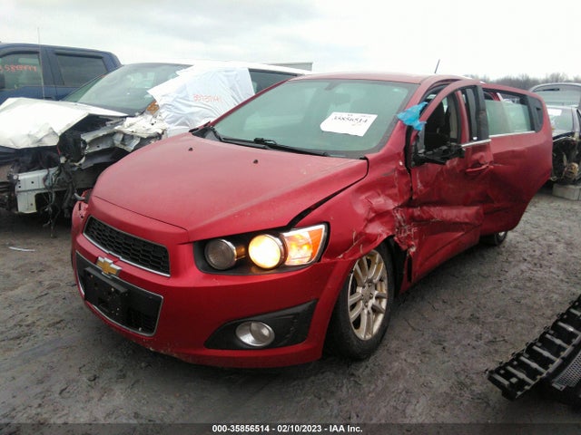 Chevrolet SONIC LT 2015 1G1JC6SH3F4169392 Image 2