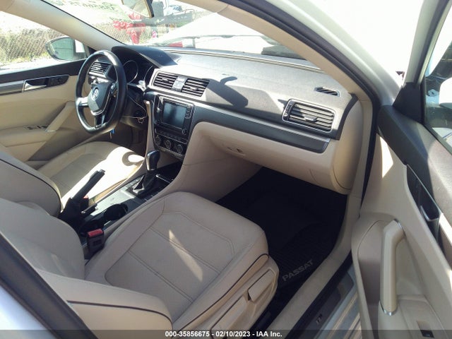 2018 Volkswagen Passat, VIN: 1VWAA7A36JC011407