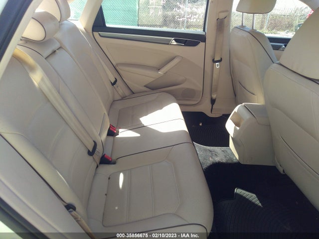 2018 Volkswagen Passat, VIN: 1VWAA7A36JC011407