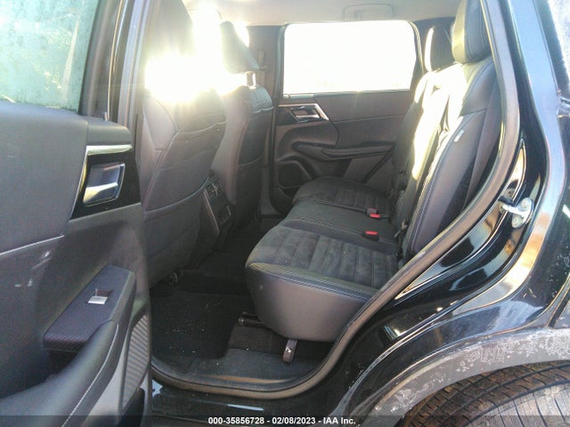 JA4J4UA85NZ065928 Mitsubishi Outlander Se
