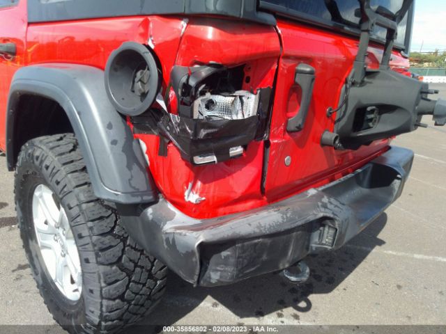 1C4HJXDG6JW122246 Jeep Wrangler Unlimited Sport S