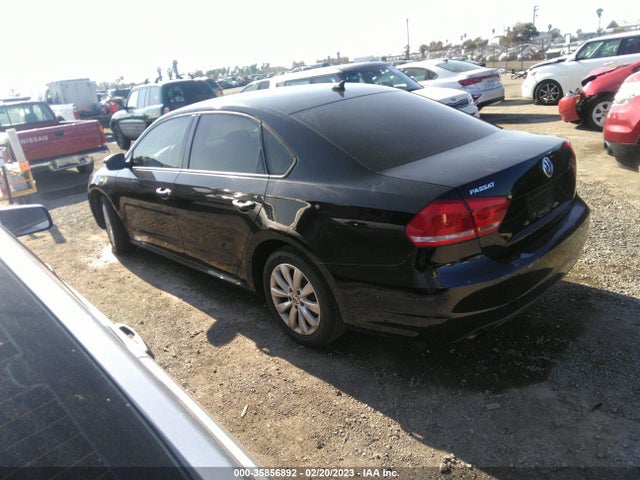 1VWAT7A33FC098345 Volkswagen Passat 1.8t Wolfsburg Ed