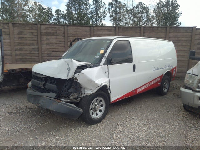 Chevrolet EXPRESS CARGO VAN 2011 1GCSGAFX0B1127438 Image 2