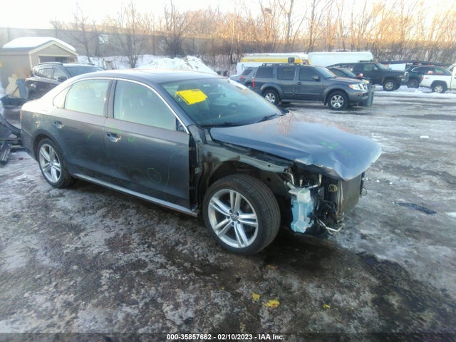 1VWBS7A3XEC052016 Volkswagen Passat Se W/sunroof