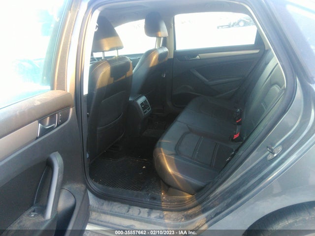 1VWBS7A3XEC052016 Volkswagen Passat Se W/sunroof