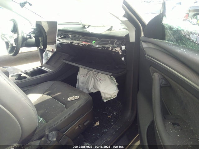 Tesla Model Y Performance 2022 7SAYGDEF4NF530700 Image 6