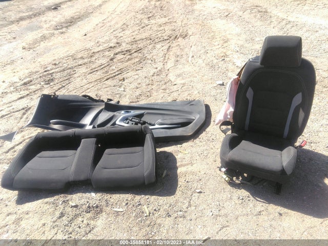 Chevrolet Camaro 1ls 2019 1G1FB1RX9K0141915 Image 4