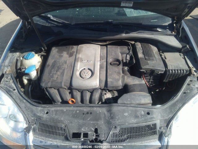 3VWJM81K88M042977 Volkswagen Jetta Sedan S
