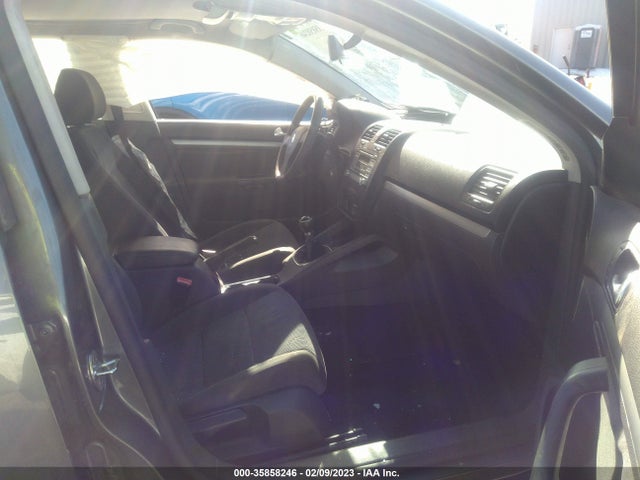 3VWJM81K88M042977 Volkswagen Jetta Sedan S