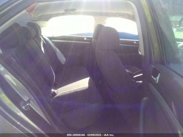 3VWJM81K88M042977 Volkswagen Jetta Sedan S