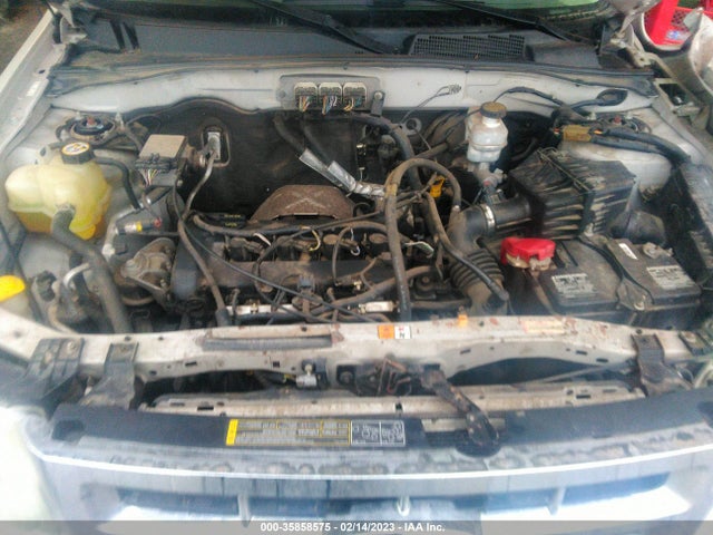 2008 FORD ESCAPE XLS VIN: 1FMCU02Z08KA5639
