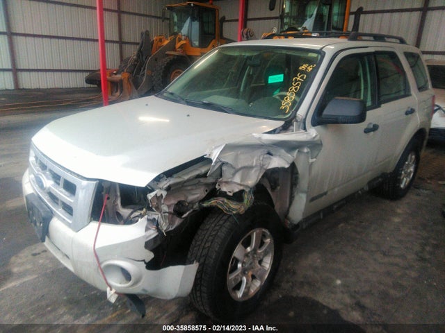 2008 FORD ESCAPE XLS VIN: 1FMCU02Z08KA5639