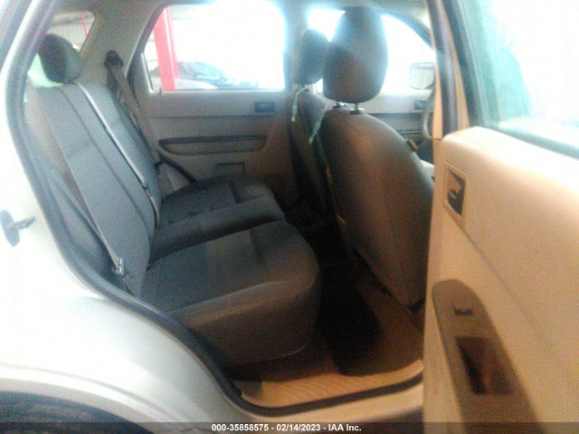 2008 FORD ESCAPE XLS VIN: 1FMCU02Z08KA5639