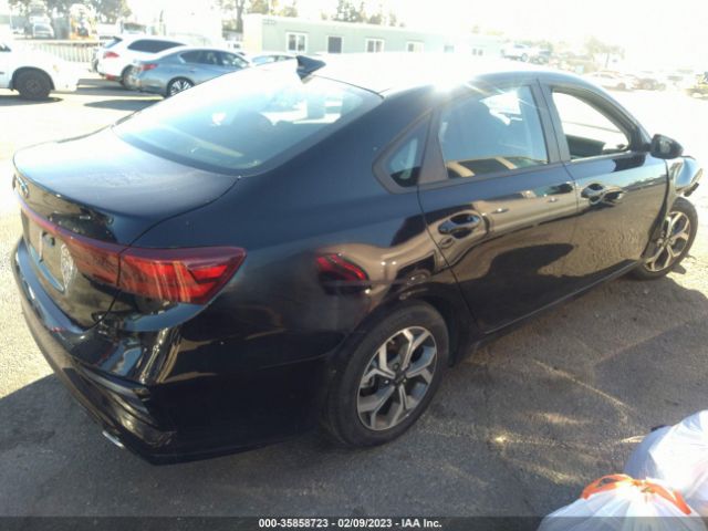 3KPF24AD4KE137644 KIA Forte Lxs