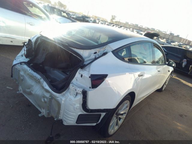 5YJ3E1EA6NF302942 Tesla MODEL 3
