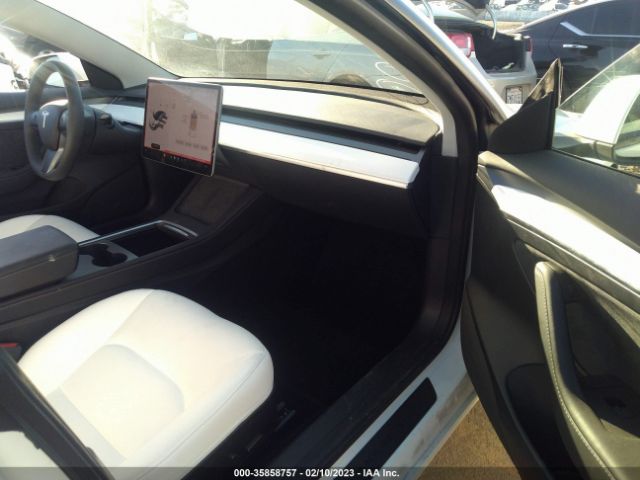 5YJ3E1EA6NF302942 Tesla MODEL 3