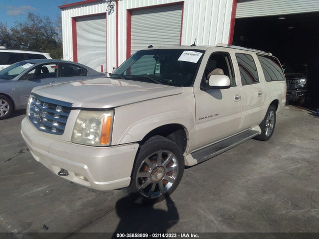 Cadillac ESCALADE ESV 2004 3GYFK66NX4G330833 Image 2