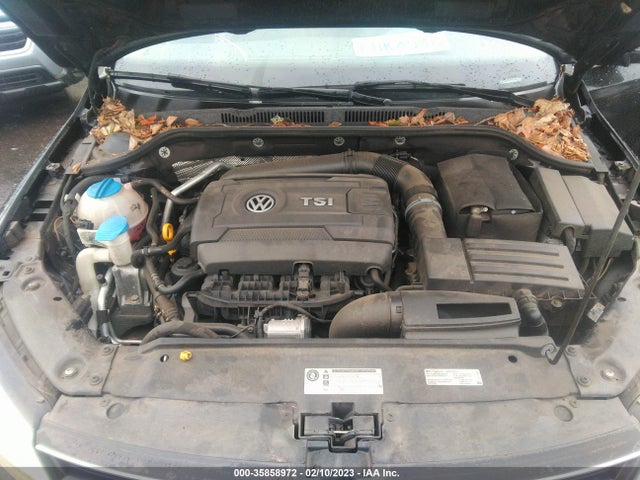 3VWL17AJ8HM385811 Volkswagen Jetta 1.8t Sel