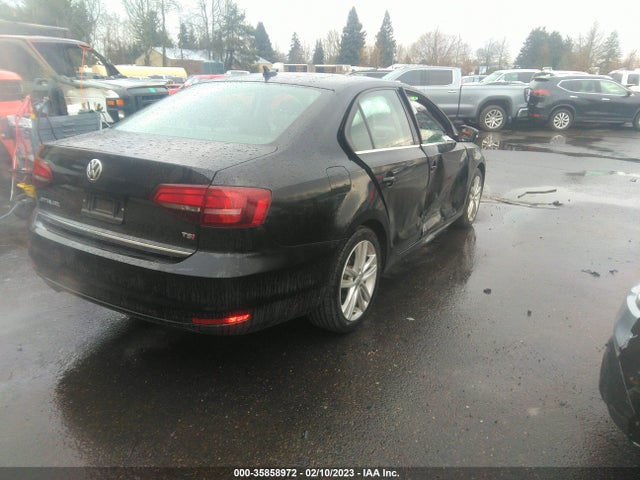 3VWL17AJ8HM385811 Volkswagen Jetta 1.8t Sel