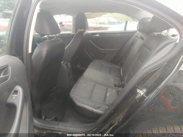 3VWL17AJ8HM385811 Volkswagen Jetta 1.8t Sel