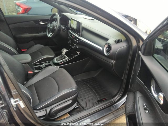 3KPF54AD1NE449769 KIA Forte Gt-line