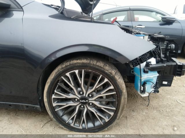 3KPF54AD1NE449769 KIA Forte Gt-line