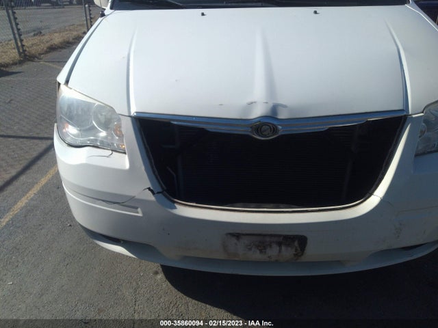 Chrysler Town & Country 2010 2A4RR5D11AR221363 Image 7