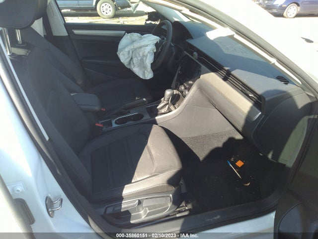 2022 Volkswagen Passat, VIN: 1VWSA7A32NC001323
