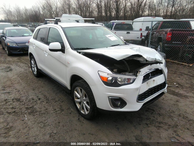 2015 Mitsubishi Outlander, VIN: 4A4AR3AU0FE048518