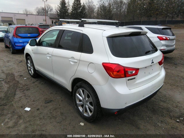 2015 Mitsubishi Outlander, VIN: 4A4AR3AU0FE048518
