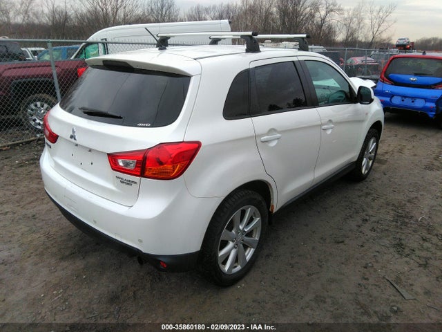 2015 Mitsubishi Outlander, VIN: 4A4AR3AU0FE048518