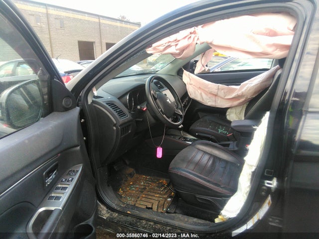 JA4AR3AW5JU018710 Mitsubishi Outlander Sport Se 2.4