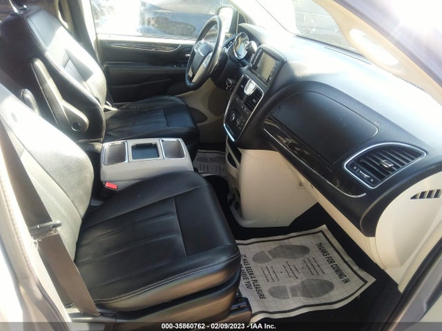 2C4RC1BG9GR212619 Chrysler Town & Country Touring