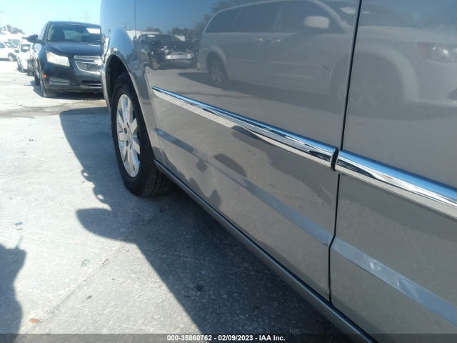 2C4RC1BG9GR212619 Chrysler Town & Country Touring