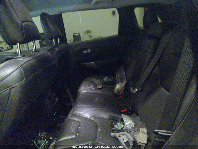 1C4PJMLB5KD389584 Jeep Cherokee Latitude Plus