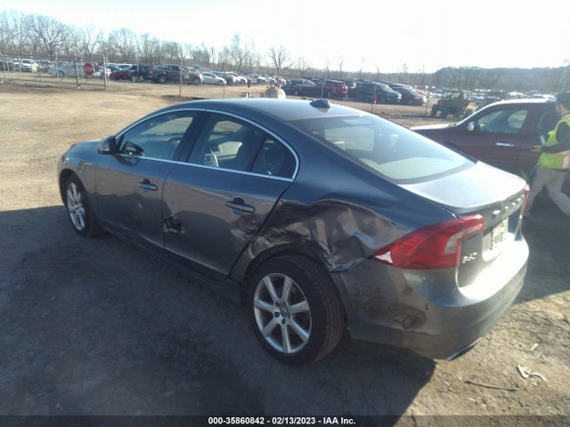Volvo S60 2016 YV126MFK2G2394035 Image 3