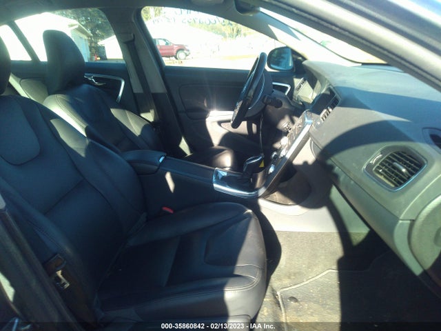 Volvo S60 2016 YV126MFK2G2394035 Image 5