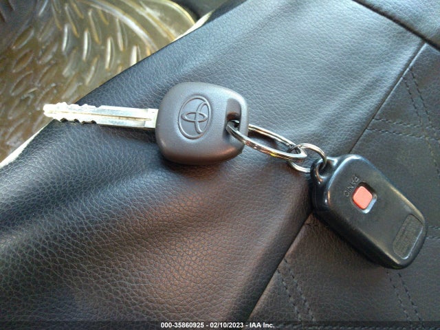 2006 TOYOTA COROLLA CE/S/LE VIN: 2T1BR32E06C582172