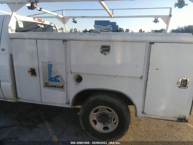 Chevrolet SILVERADO 2500HD 2002 1GBHC24GX2E200682 Image 6