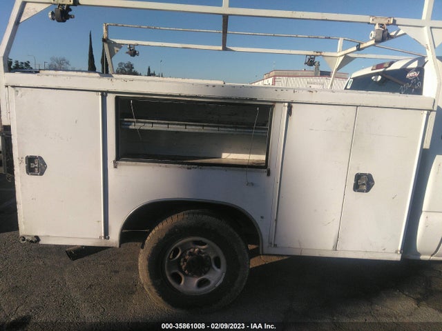 Chevrolet SILVERADO 2500HD 2002 1GBHC24GX2E200682 Image 8
