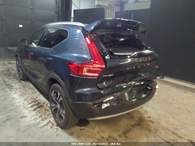 2022 Volvo XC40, VIN: YV4162UL7N2661245