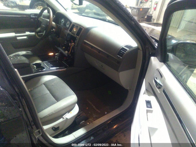 2C3LA53G98H236335 Chrysler 300 Touring