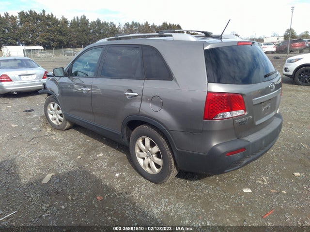 2012 KIA SORENTO LX VIN: 5XYKT3A68CG258432