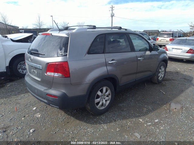 2012 KIA SORENTO LX VIN: 5XYKT3A68CG258432