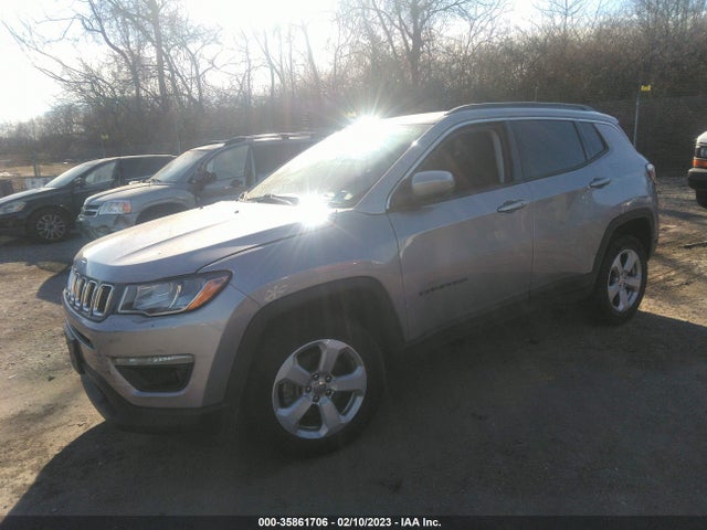 3C4NJDBB8KT683709 Jeep Compass Latitude