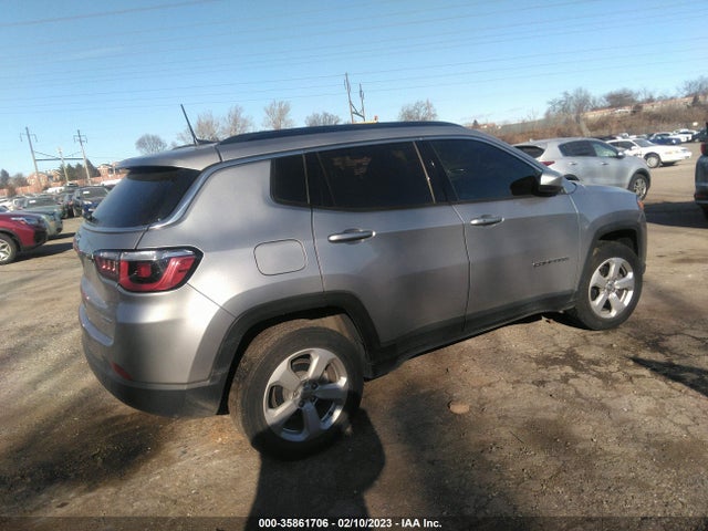 3C4NJDBB8KT683709 Jeep Compass Latitude