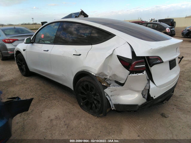 Tesla Model Y Long Range 2022 7SAYGDEE7NF511999 Image 4