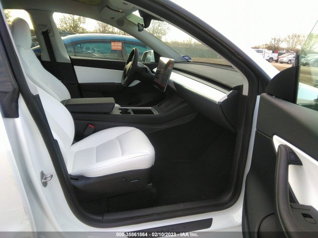Tesla Model Y Long Range 2022 7SAYGDEE7NF511999 Image 6